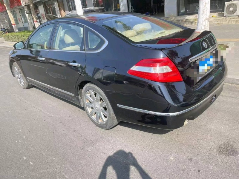 保定10年日产天籁6