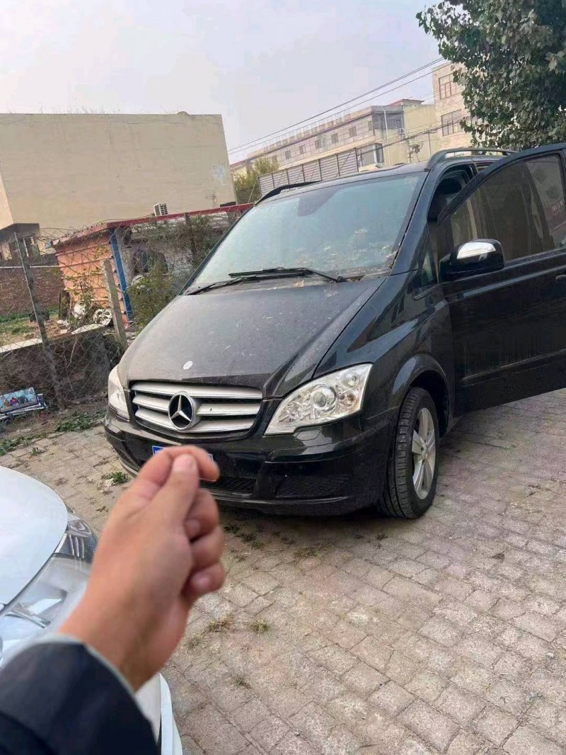 保定14年奔驰唯雅诺7