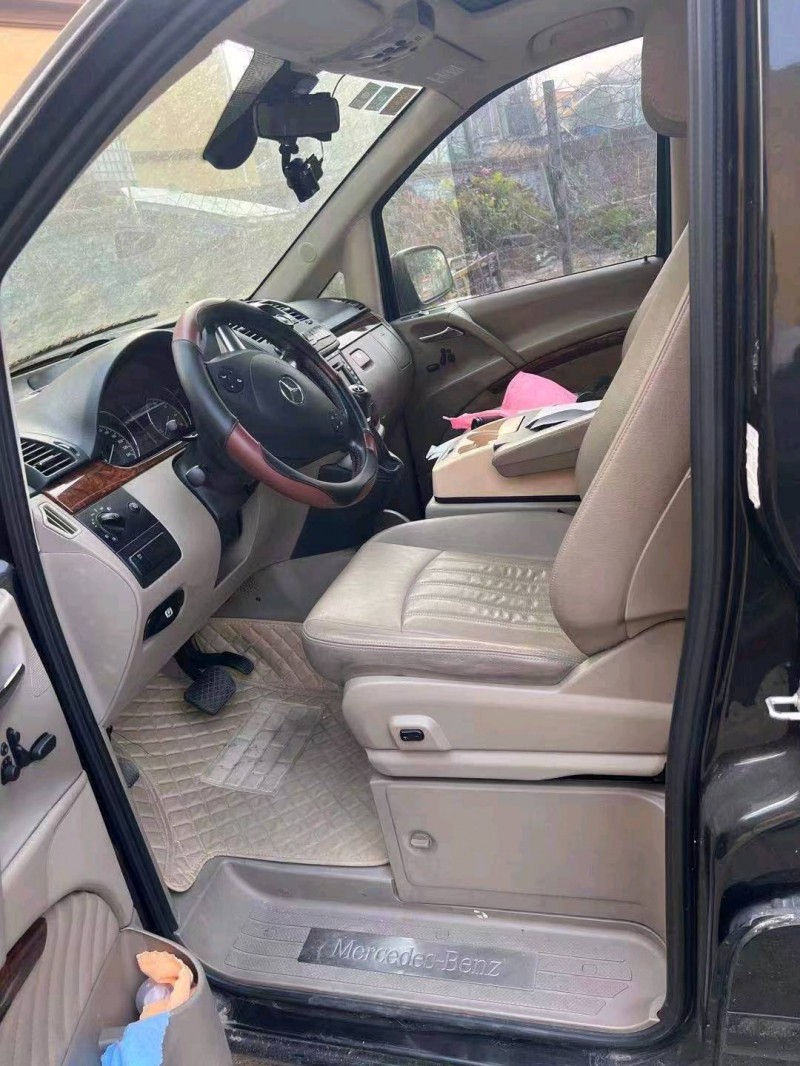 保定14年奔驰唯雅诺4