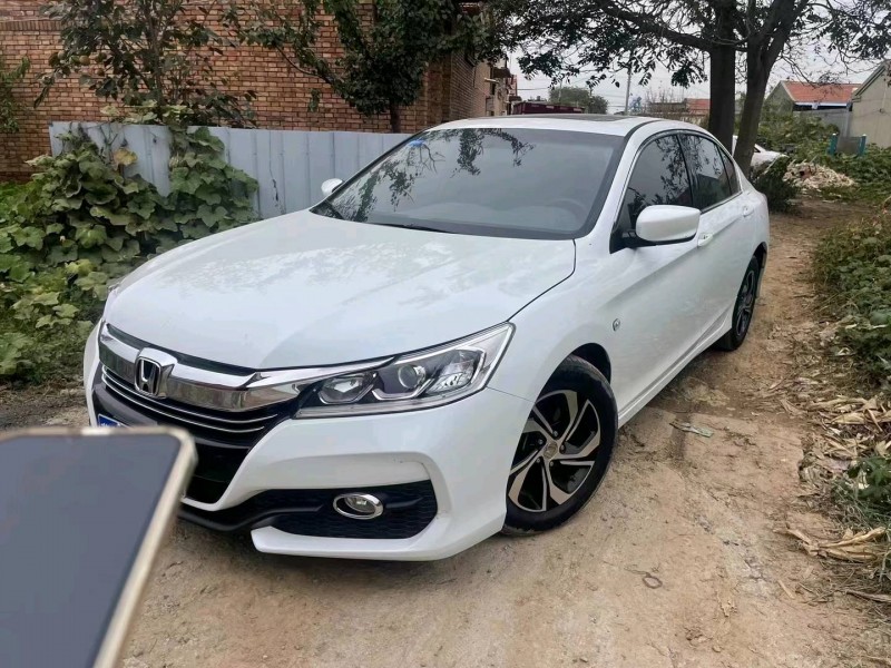 石家庄17年本田雅阁3