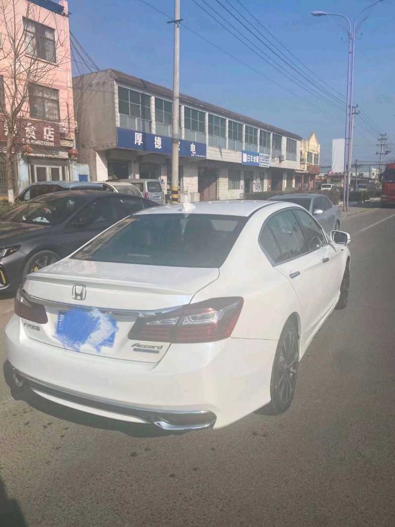 青岛19年本田雅阁3