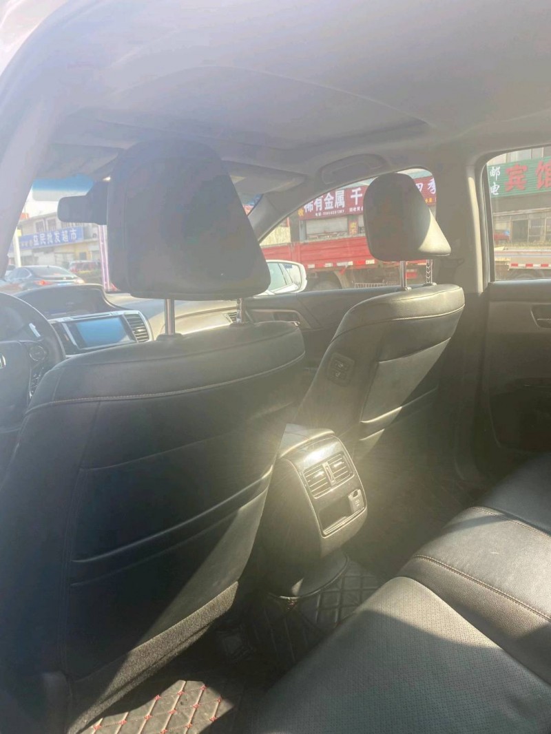 青岛19年本田雅阁6