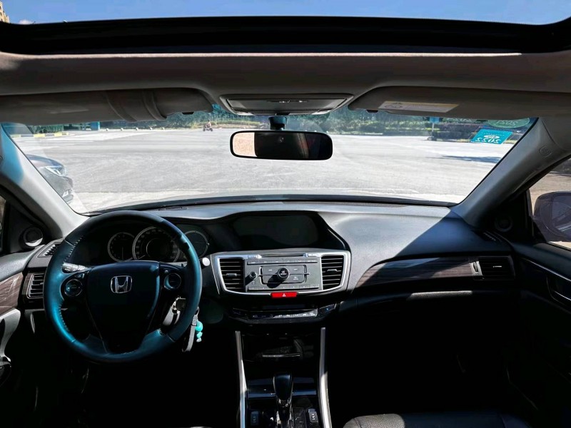 沈阳20年本田雅阁4