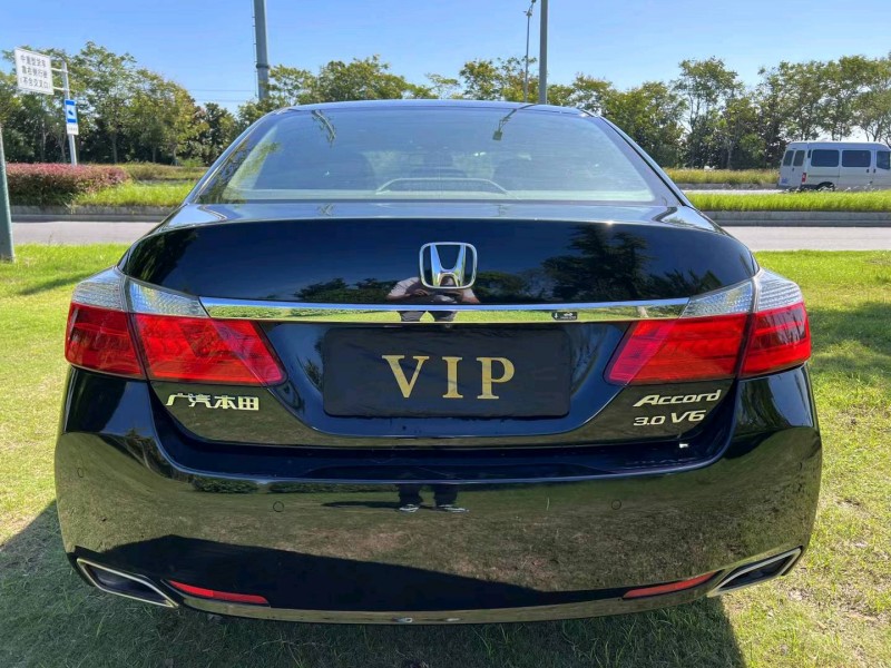 泰州15年本田雅阁9