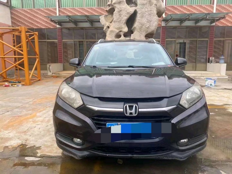 青岛15年本田缤智1