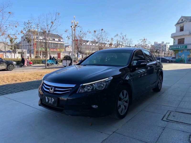 徐州11年本田雅阁3