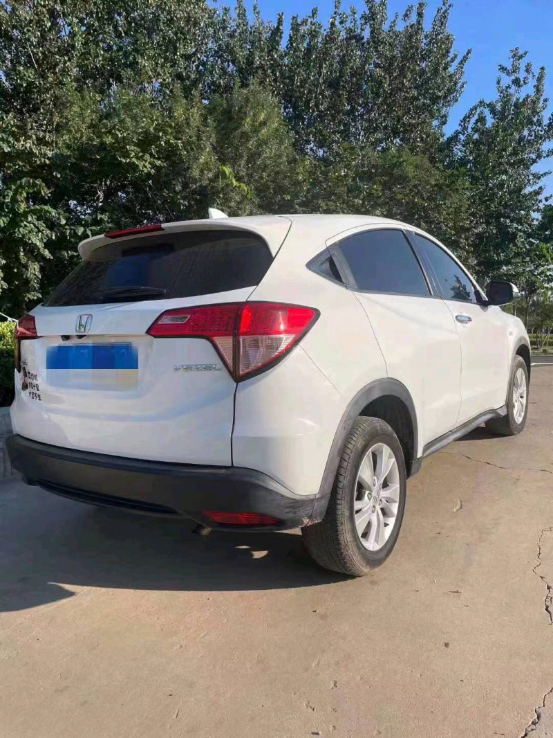 青岛16年本田缤智2