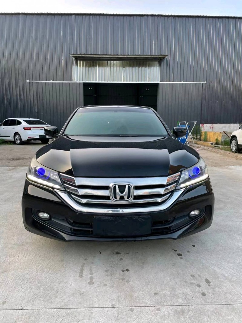 临沂14年本田雅阁1