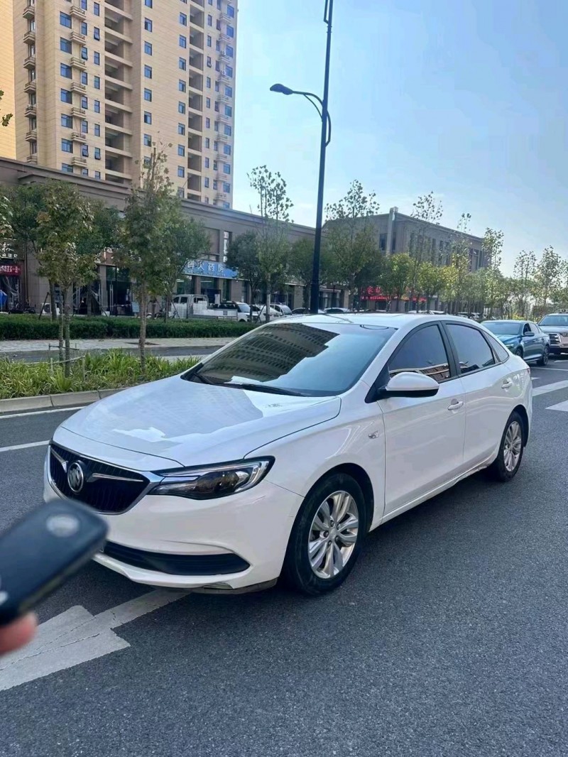 枣庄19年别克英朗2