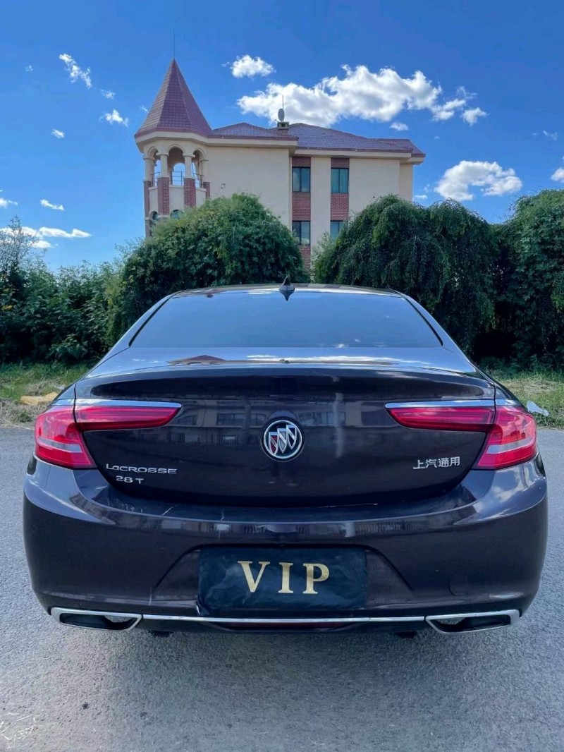 沈阳16年别克君越6