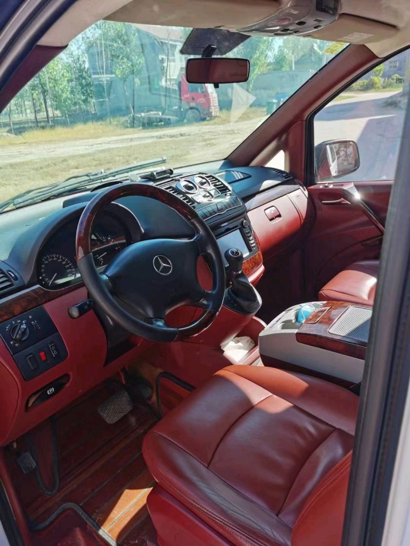 北京13年奔驰唯雅诺5