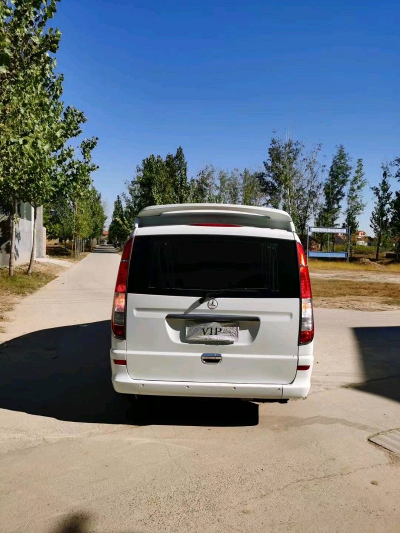 北京13年奔驰唯雅诺6