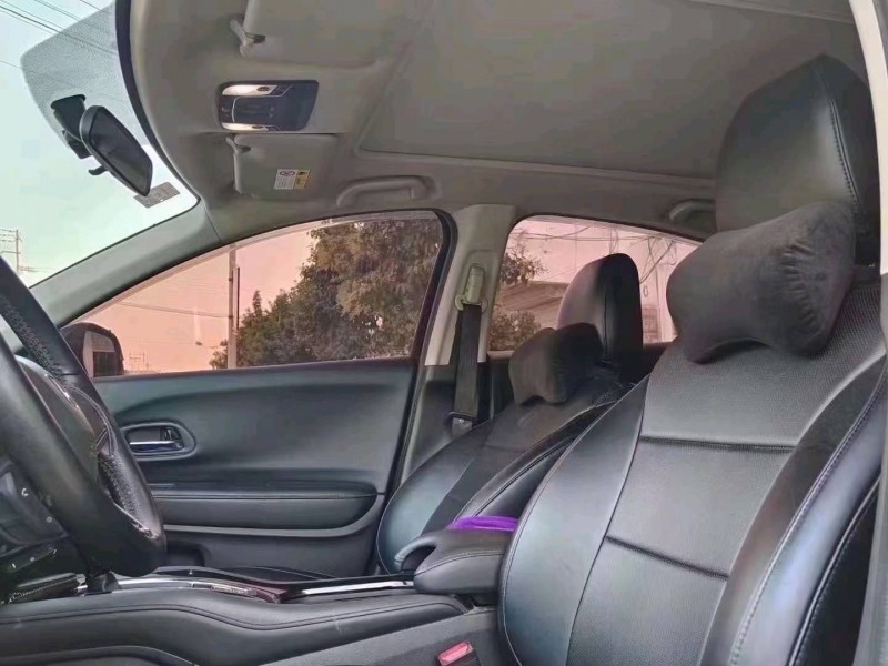 东营19年本田缤智8