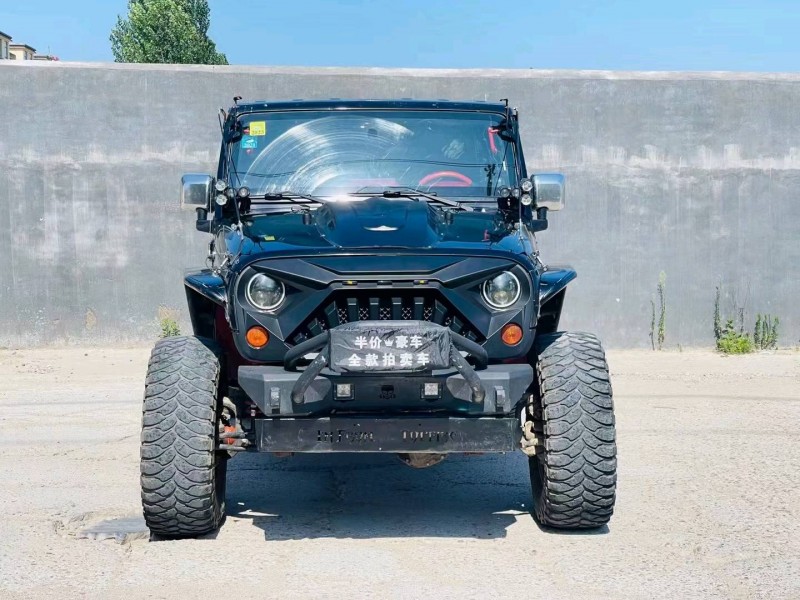 東營09年Jeep牧馬人1