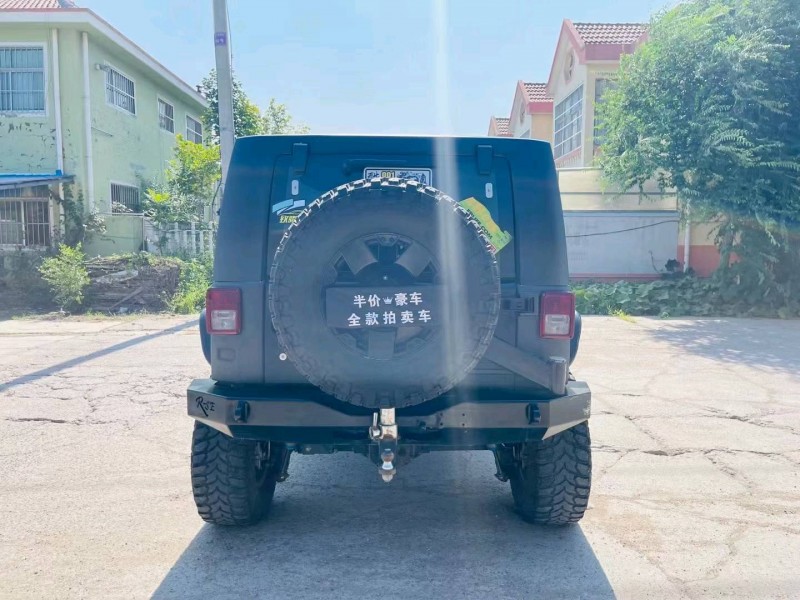 东营09年Jeep牧马人4