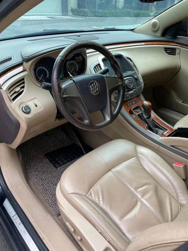 徐州12年别克君越4