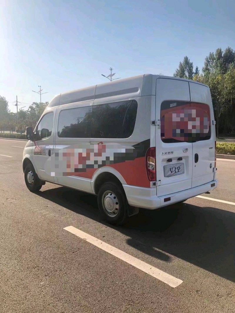 枣庄22年大通V809