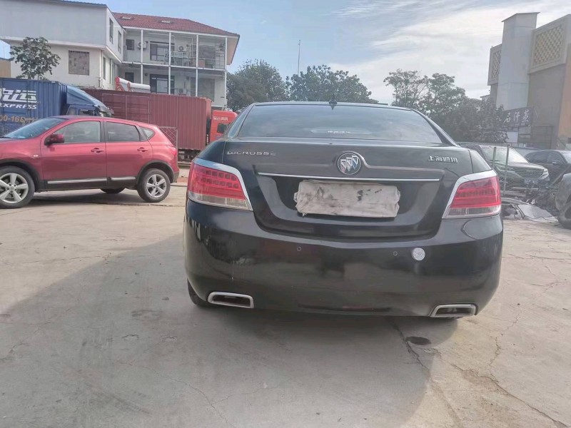 青岛13年别克君越8