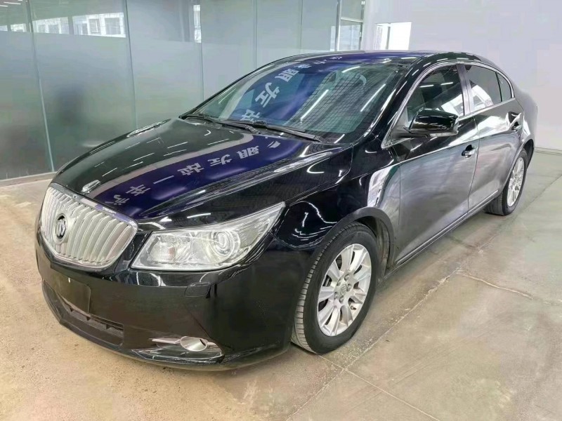 济宁13年别克君越2