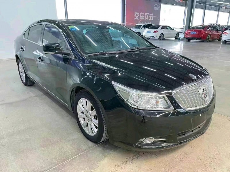 济宁13年别克君越3