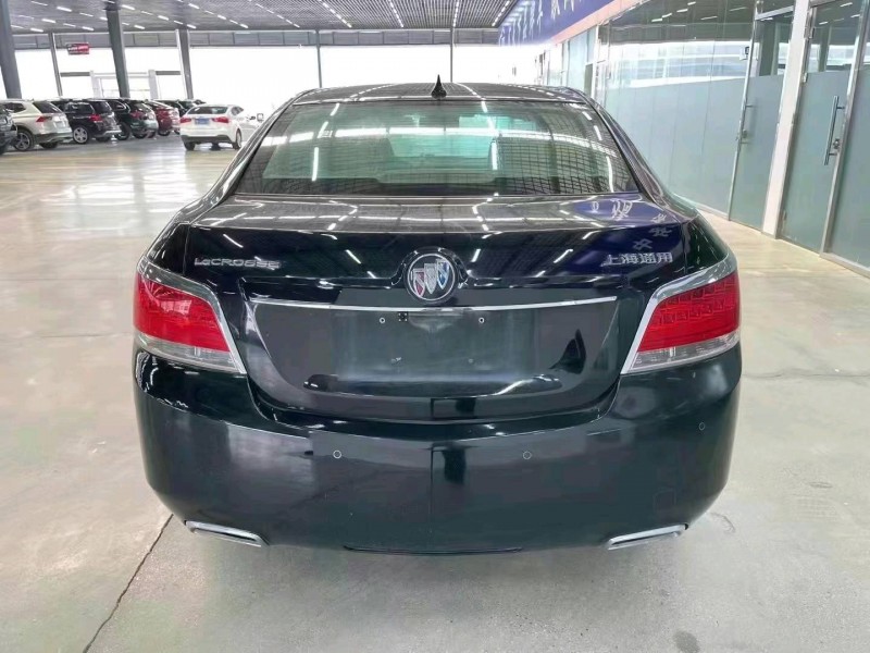 济宁13年别克君越9