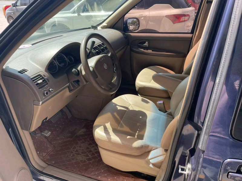 保定13年别克GL84