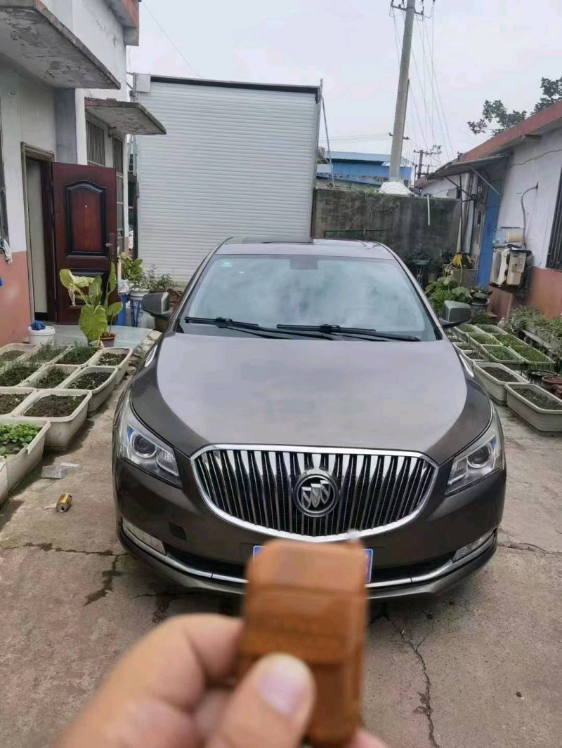 徐州14年别克君越9