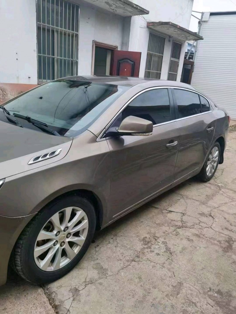 徐州14年别克君越8