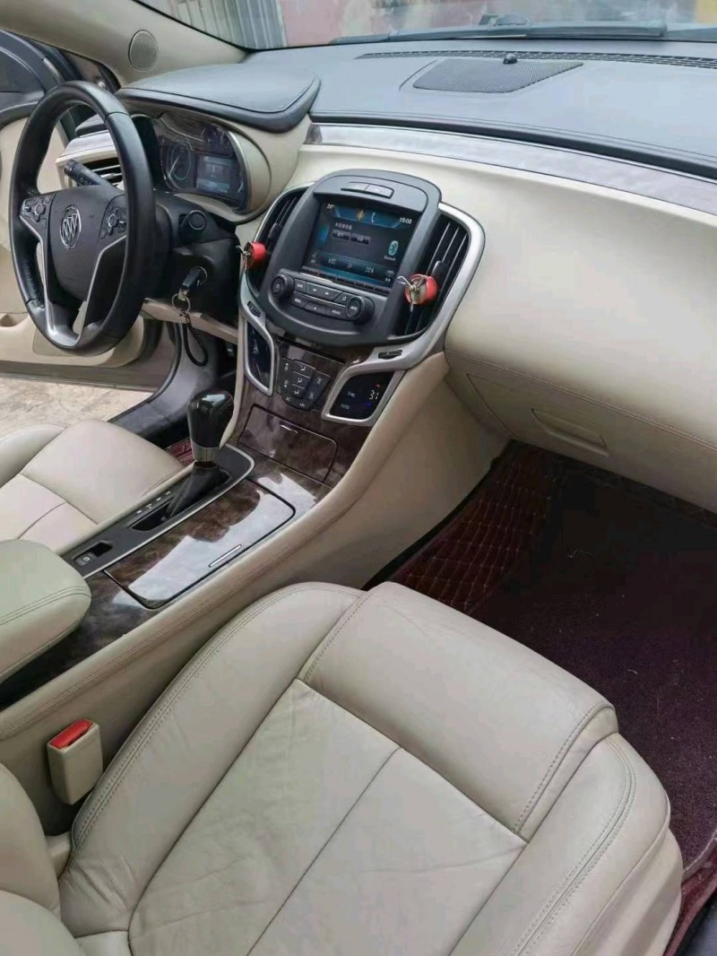 徐州14年别克君越4