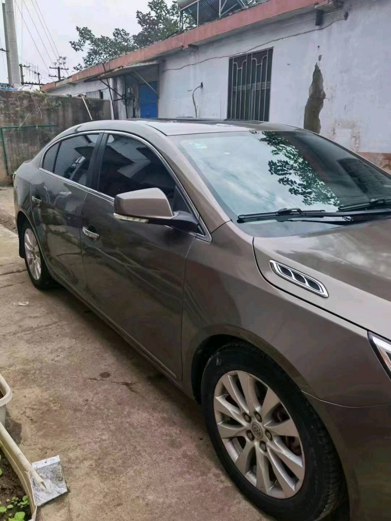 徐州14年别克君越5