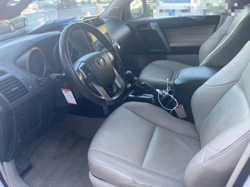 东莞11年丰田普拉多5