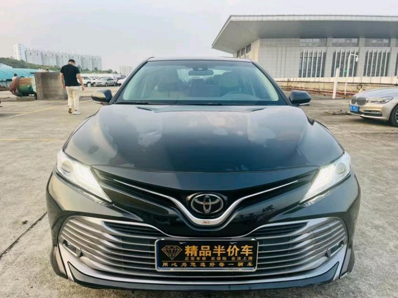东莞19年丰田凯美瑞1