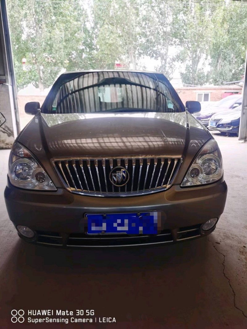 保定16年别克GL81