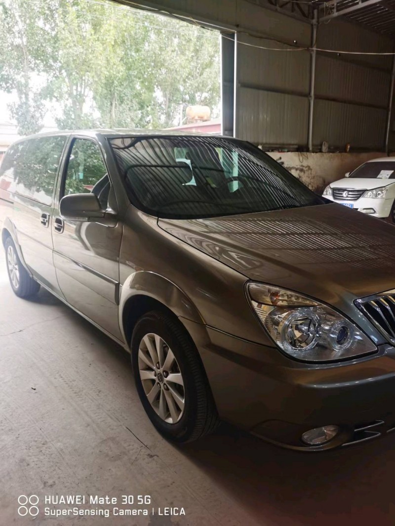 保定16年别克GL83