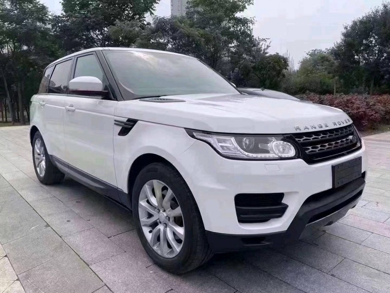 济宁17年路虎揽胜运动8