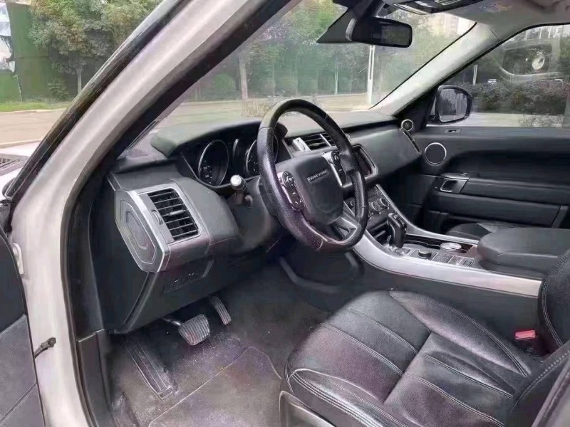 济宁17年路虎揽胜运动3