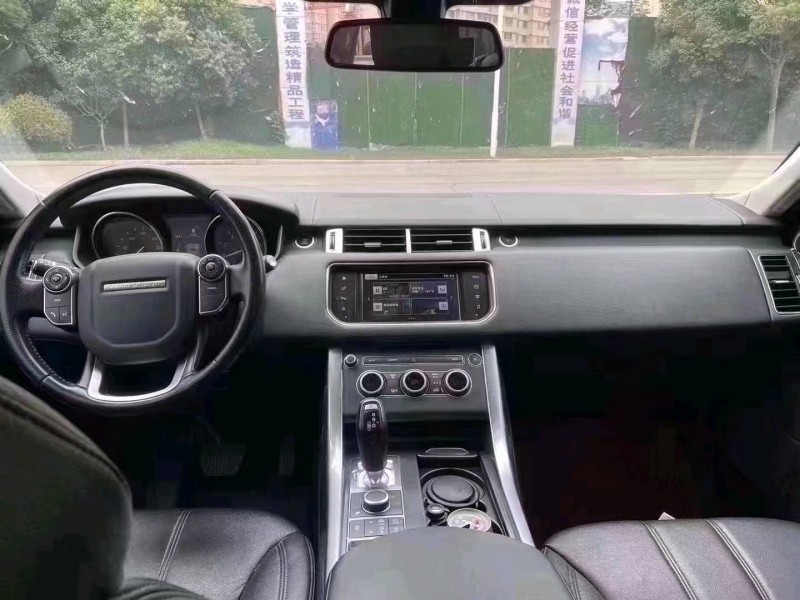 济宁17年路虎揽胜运动1