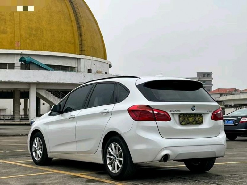 东莞19年宝马2系8