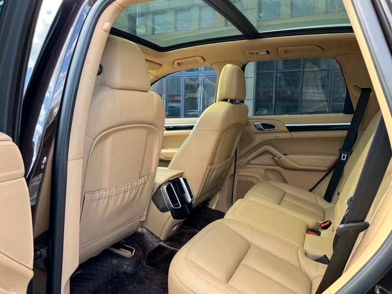 盐城16年保时捷卡宴5