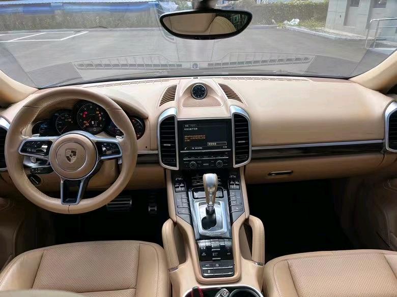 盐城16年保时捷卡宴3