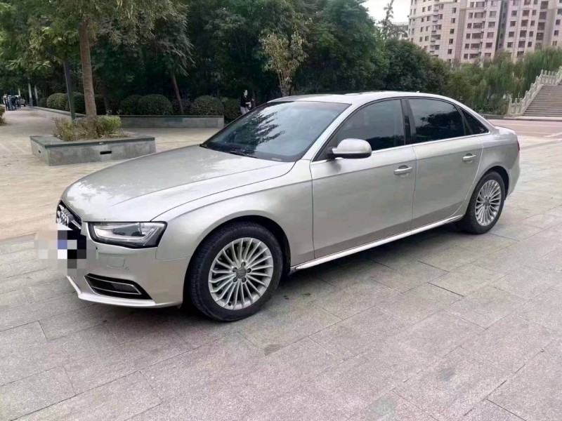 济宁16年奥迪A4L3
