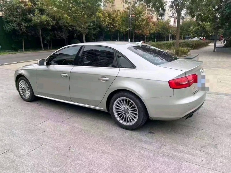 济宁16年奥迪A4L5
