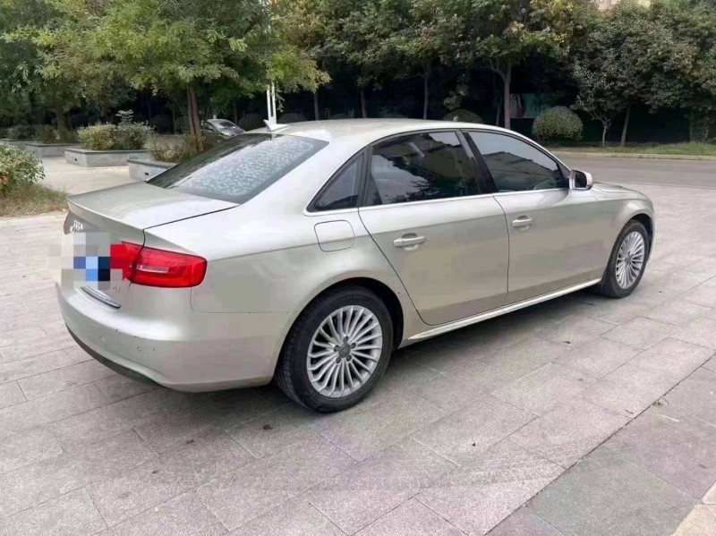 济宁16年奥迪A4L6