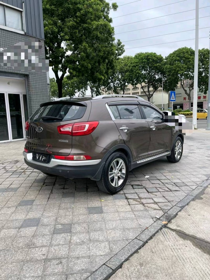 东莞12年起亚智跑3