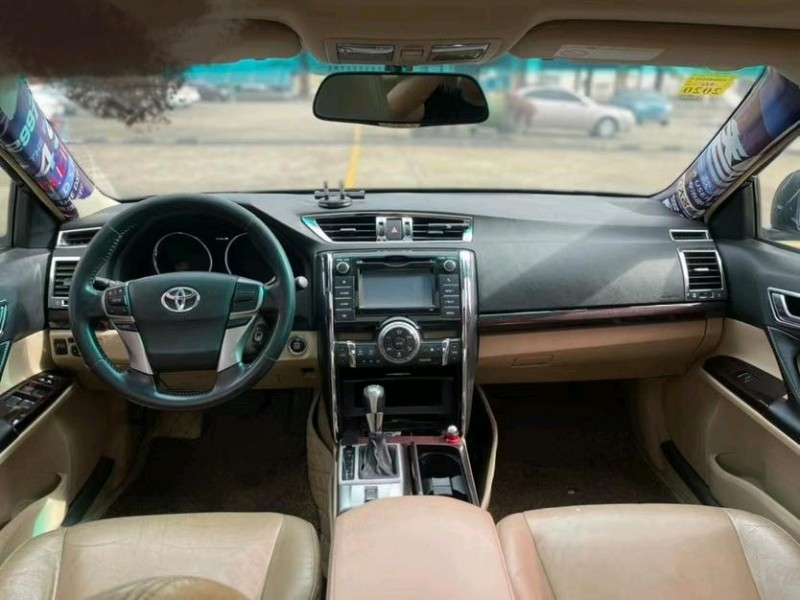 东莞11年丰田锐志5