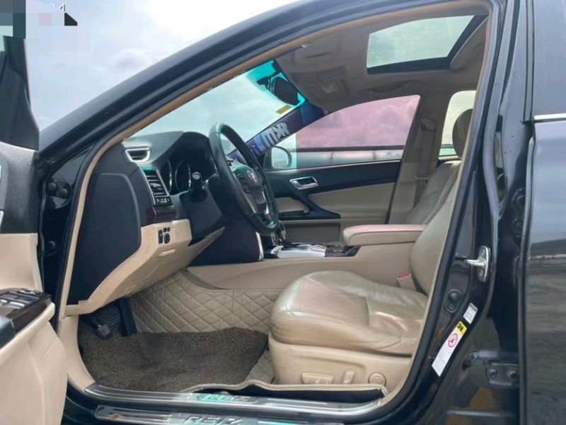 东莞11年丰田锐志6