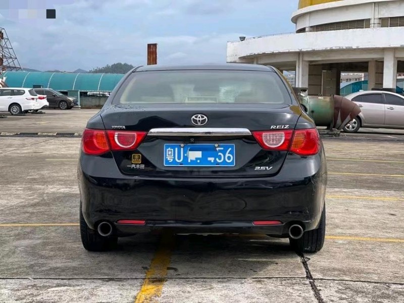 东莞11年丰田锐志9