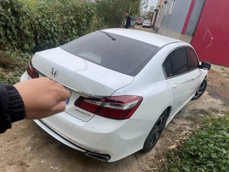 邯郸17年本田雅阁5