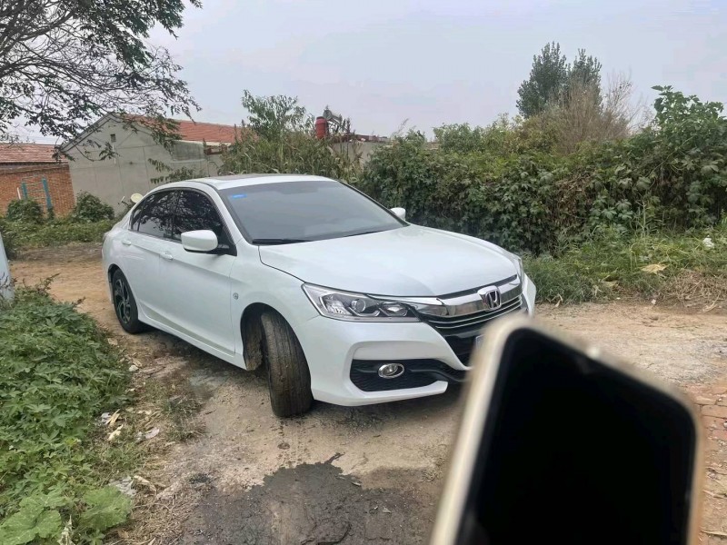 邯郸17年本田雅阁4