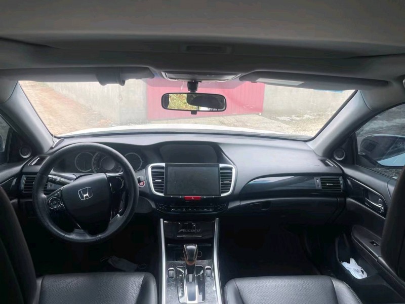 邯郸17年本田雅阁1